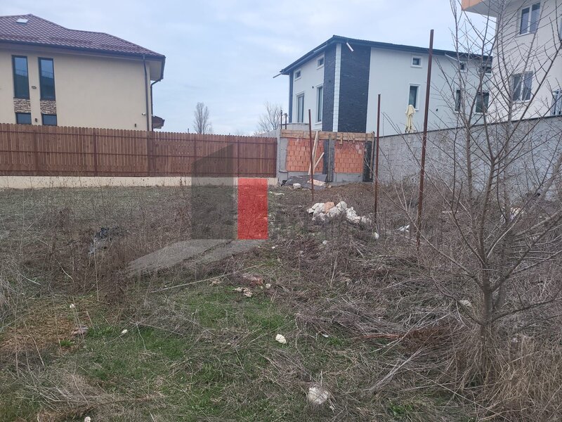 Titan, Parcul Teilor, teren intravilan.
