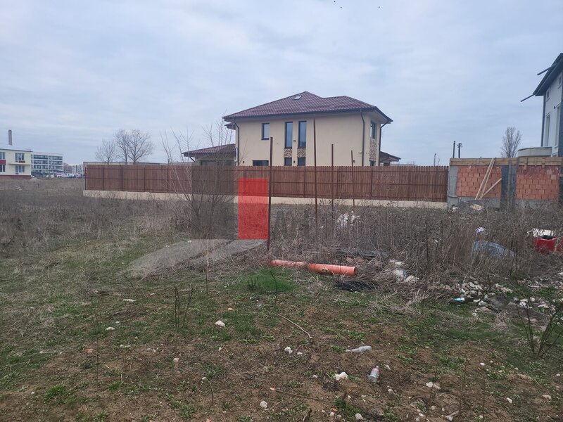 Titan, Parcul Teilor, teren intravilan.